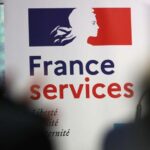 Une affiche de France Services dans l'espace du Cateau Cambresis.